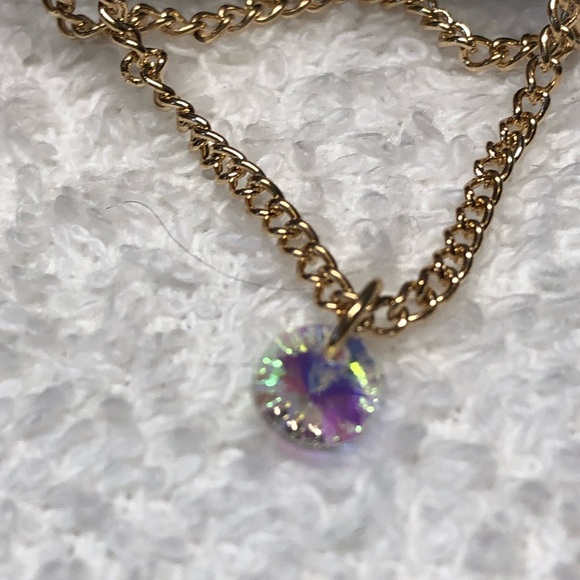 Pretty gold and rhinestone QUEEN brooch/pin - Picture 4 of 10